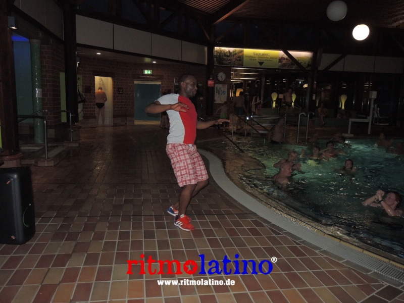 AGUA FITNESS - RITMO LATINO®