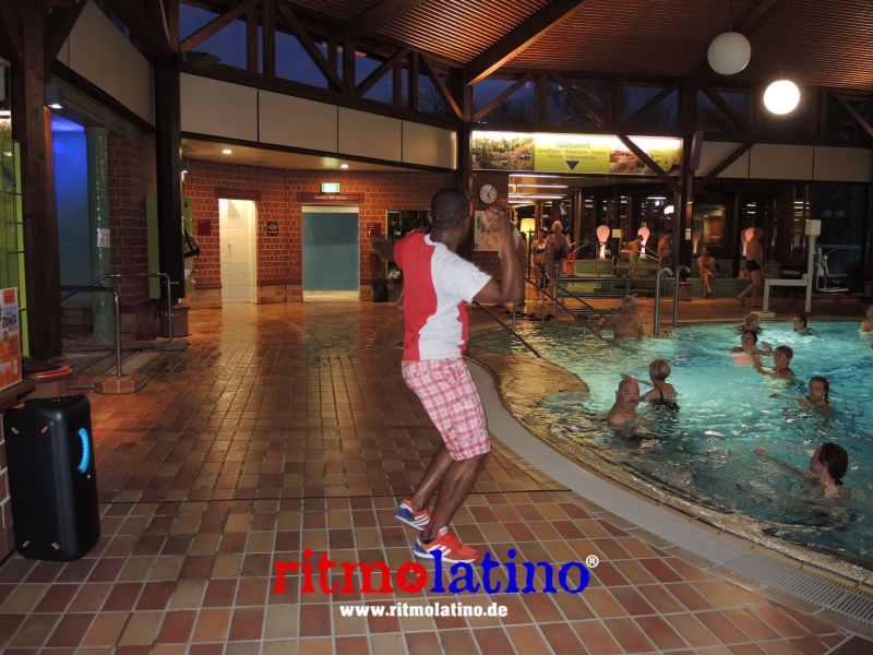 AGUA FITNESS - RITMO LATINO®