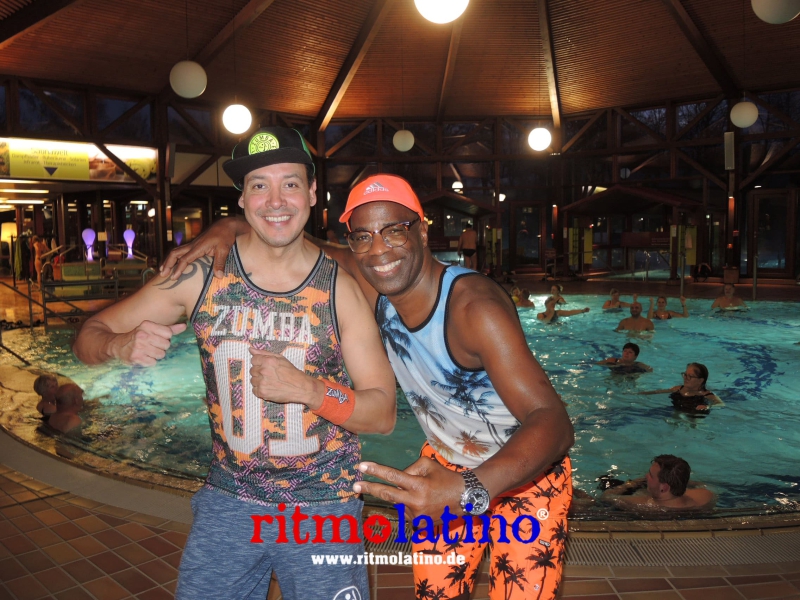 AGUA FITNESS - RITMO LATINO®