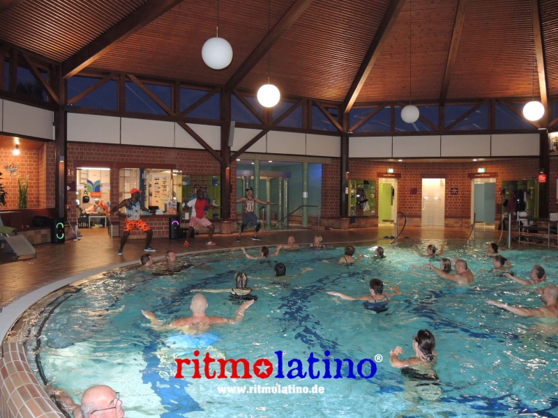 AGUA FITNESS - RITMO LATINO®