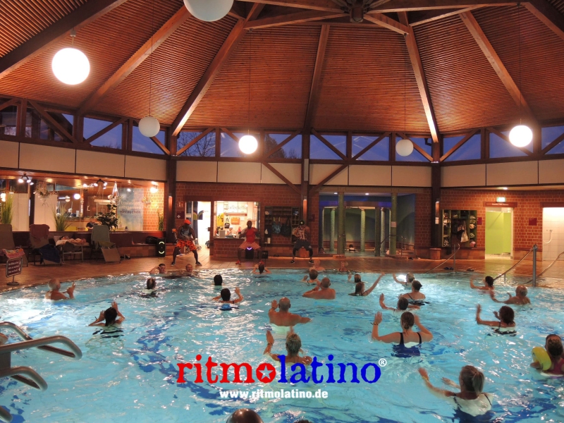 AGUA FITNESS - RITMO LATINO®