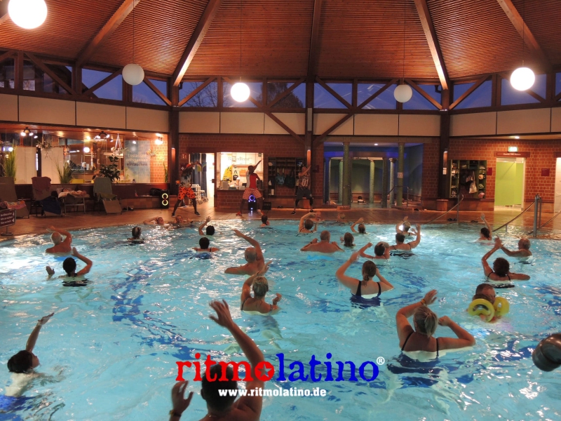 AGUA FITNESS - RITMO LATINO®