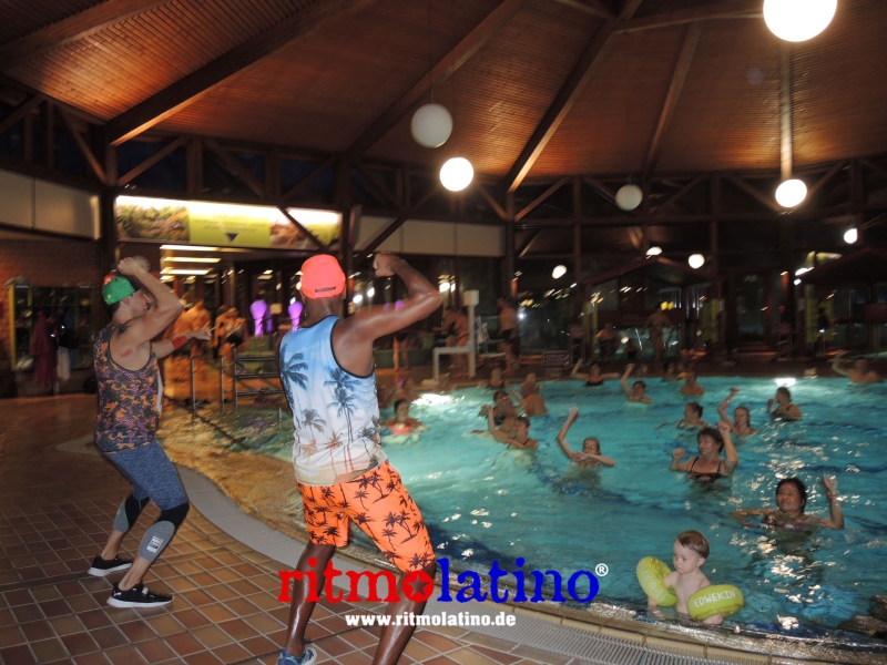AGUA FITNESS - RITMO LATINO®