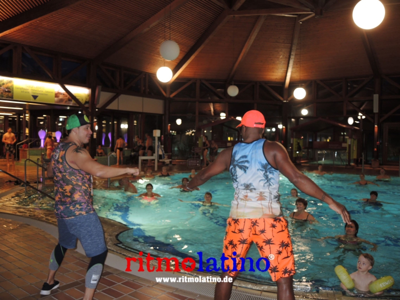 AGUA FITNESS - RITMO LATINO®