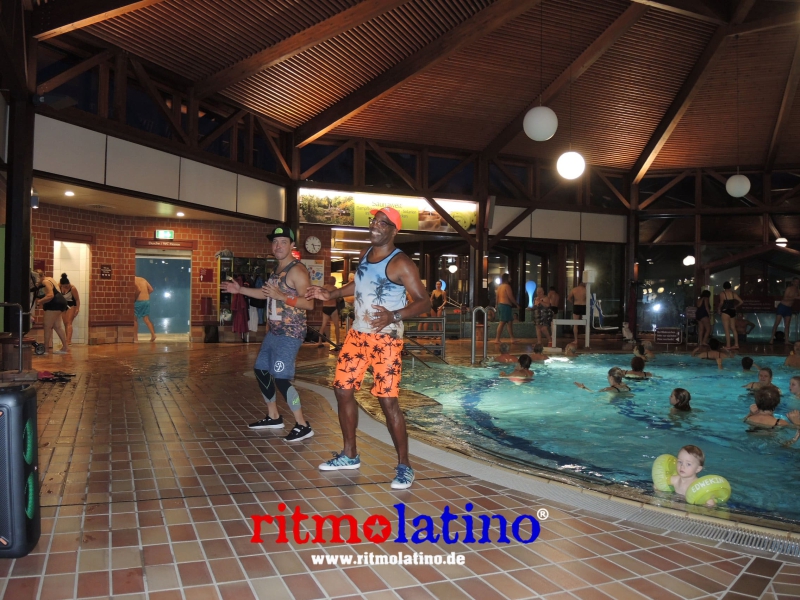 AGUA FITNESS - RITMO LATINO®
