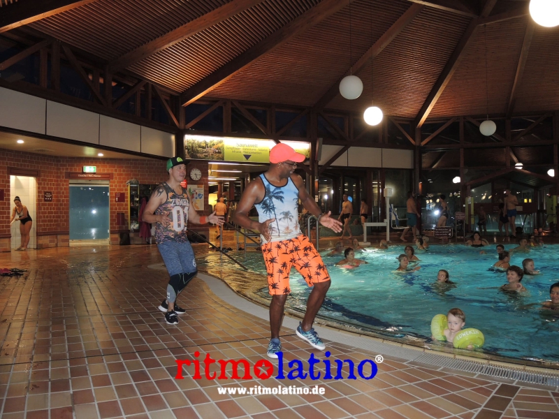 AGUA FITNESS - RITMO LATINO®