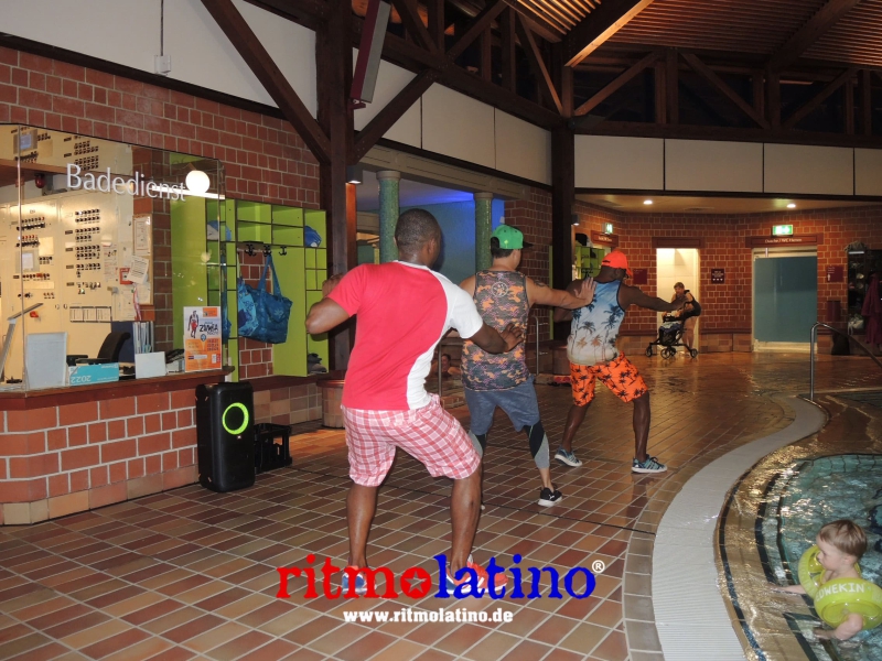 AGUA FITNESS - RITMO LATINO®