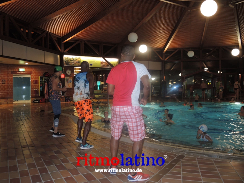 AGUA FITNESS - RITMO LATINO®