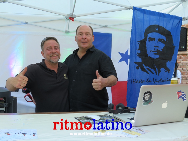 Ritmo-Latino-Party-Barfuesser-Biergarten-im-Glacis-Park-1