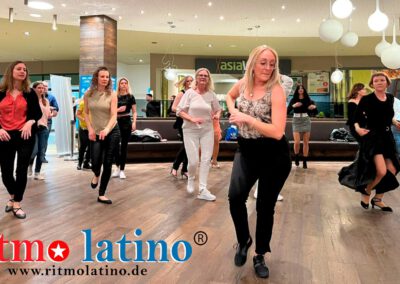 workshop lady latina Salsa Tanzkurs